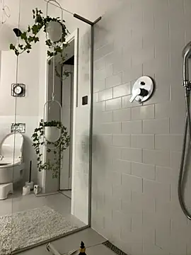 Snapshot of rafkie@xh chatting on October 17, 2025, 8:32 pm rafkiexh online show from October 17, 2025, 8:32 pm