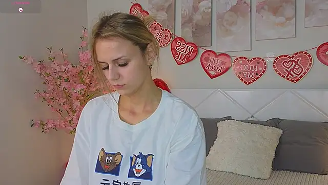 Wendy D0ll online show from February 12, 2025, 9:33 pm