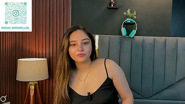 Snapshot of demieliss chatting on October 5, 2025, 6:09 pm demieliss online show from October 5, 2025, 6:09 pm