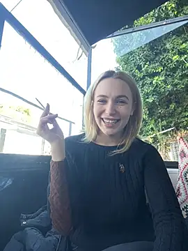 Snapshot of Evamaslow chatting on December 22, 2024, 11:11 am Evamaslow online show from December 22, 2024, 11:11 am