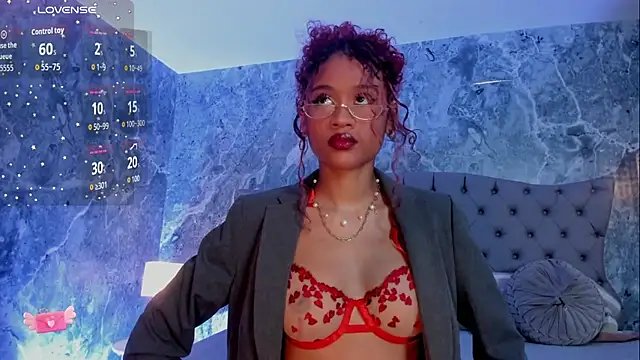 Aprillbrunette online show from October 17, 2025, 2:26 am