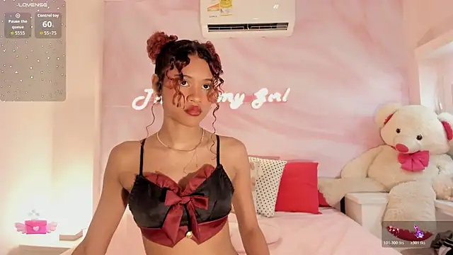 Snapshot of Aprillbrunette chatting on November 27, 2025, 2:23 am Aprillbrunette online show from November 27, 2025, 2:23 am