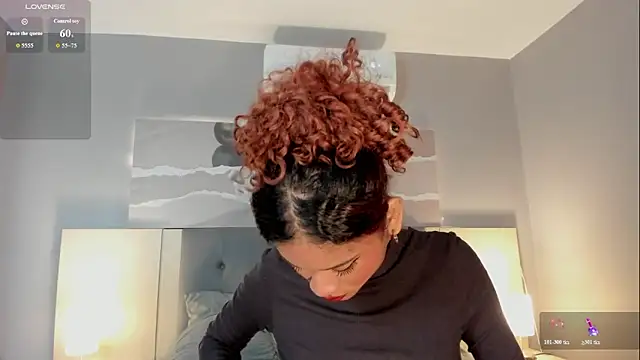 Snapshot of Aprillbrunette chatting on December 17, 2025, 2:38 am Aprillbrunette online show from December 17, 2025, 2:38 am