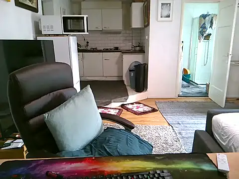 Snapshot of mihaimichael chatting on September 9, 2025, 1:31 pm mihaimichael online show from September 9, 2025, 1:31 pm