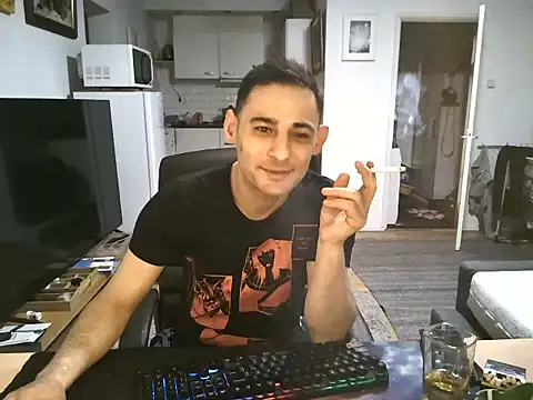 Snapshot of mihaimichael chatting on September 13, 2025, 1:16 am mihaimichael online show from September 13, 2025, 1:16 am