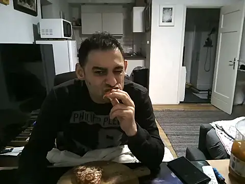 Snapshot of mihaimichael chatting on September 23, 2025, 12:39 am mihaimichael online show from September 23, 2025, 12:39 am