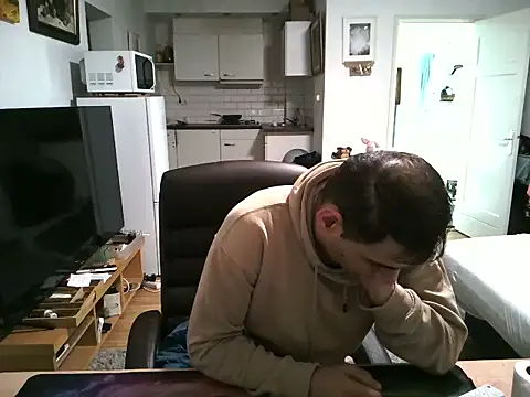 Snapshot of mihaimichael chatting on October 10, 2025, 11:11 am mihaimichael online show from October 10, 2025, 11:11 am