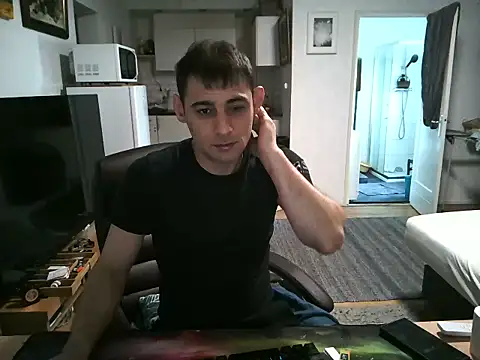 Snapshot of mihaimichael chatting on September 30, 2025, 12:00 pm mihaimichael online show from September 30, 2025, 12:00 pm