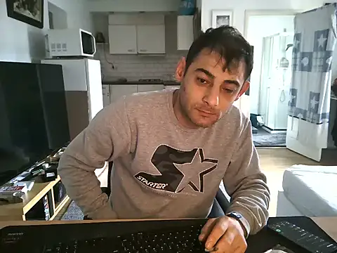 mihaimichael online show from June 3, 2026, 3:39 pm