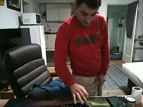 Snapshot of mihaimichael chatting on October 2, 2025, 5:44 am mihaimichael online show from October 2, 2025, 5:44 am