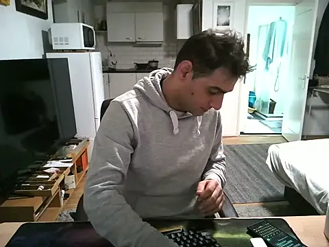 Snapshot of mihaimichael chatting on October 6, 2025, 9:54 am mihaimichael online show from October 6, 2025, 9:54 am