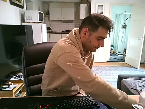 Snapshot of mihaimichael chatting on September 21, 2025, 2:55 pm mihaimichael online show from September 21, 2025, 2:55 pm