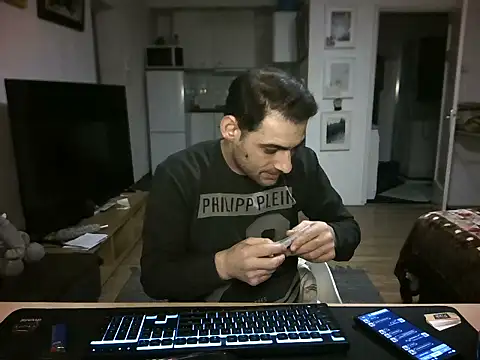 mihaimichael online show from April 11, 2026, 12:40 am