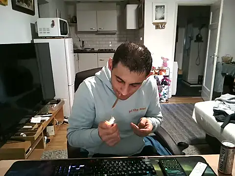 Snapshot of mihaimichael chatting on October 9, 2025, 9:15 pm mihaimichael online show from October 9, 2025, 9:15 pm