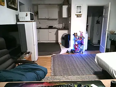 Snapshot of mihaimichael chatting on October 10, 2025, 11:16 pm mihaimichael online show from October 10, 2025, 11:16 pm