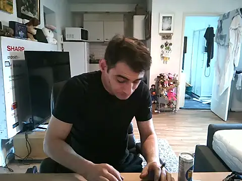 mihaimichael online show from December 4, 2025, 12:59 pm