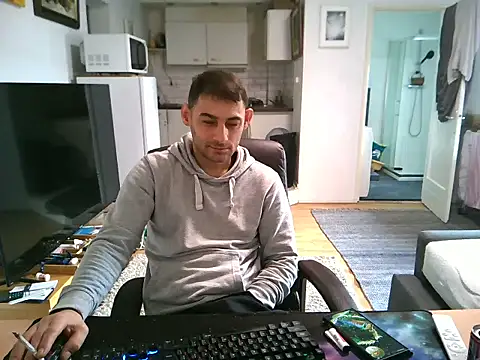 Snapshot of mihaimichael chatting on September 15, 2025, 1:44 pm mihaimichael online show from September 15, 2025, 1:44 pm