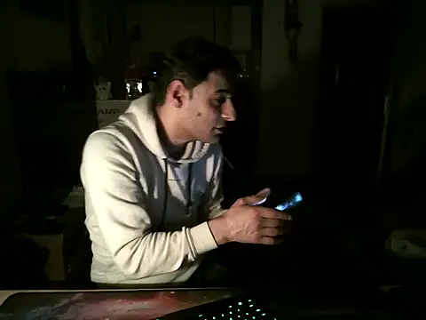 Snapshot of mihaimichael chatting on March 19, 2025, 9:48 pm mihaimichael online show from March 19, 2025, 9:48 pm