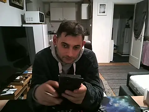 Snapshot of mihaimichael chatting on September 14, 2025, 1:28 am mihaimichael online show from September 14, 2025, 1:28 am