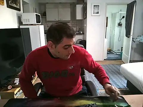 Snapshot of mihaimichael chatting on October 1, 2025, 3:38 pm mihaimichael online show from October 1, 2025, 3:38 pm