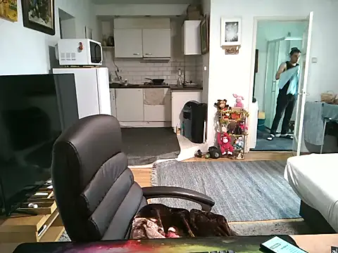 Snapshot of mihaimichael chatting on October 11, 2025, 1:56 pm mihaimichael online show from October 11, 2025, 1:56 pm