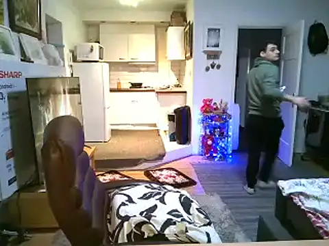 Snapshot of mihaimichael chatting on October 14, 2025, 7:03 pm mihaimichael online show from October 14, 2025, 7:03 pm