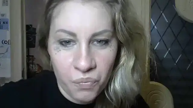 Snapshot of TherestlessKitty chatting on March 12, 2025, 6:51 am TherestlessKitty online show from March 12, 2025, 6:51 am