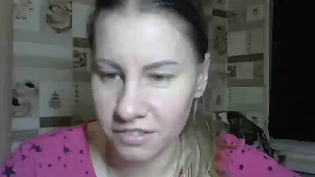 Snapshot of TherestlessKitty chatting on October 24, 2025, 10:20 pm TherestlessKitty online show from October 24, 2025, 10:20 pm