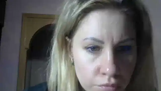 Snapshot of TherestlessKitty chatting on February 3, 2025, 8:13 am TherestlessKitty online show from February 3, 2025, 8:13 am