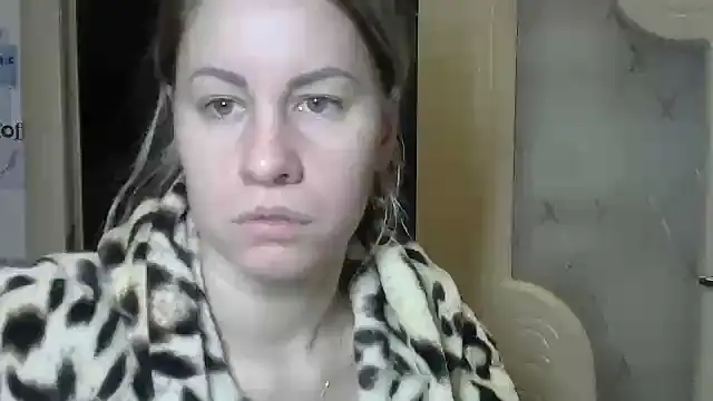 Snapshot of TherestlessKitty chatting on February 15, 2025, 5:51 am TherestlessKitty online show from February 15, 2025, 5:51 am