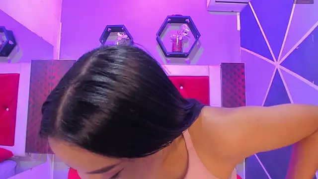 Karoll014 online show from December 5, 2025, 12:04 pm