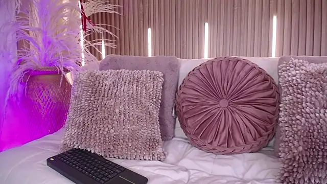 Tayzon Foxxx online show from March 27, 2026, 8:32 pm