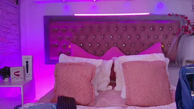 Tayzon Foxxx online show from September 25, 2025, 1:06 pm