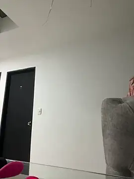 mikuru hara online show from October 5, 2025, 2:13 am