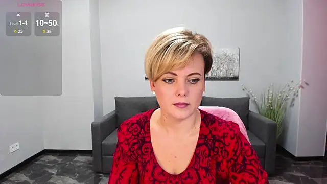 Julia Wilsone online show from January 20, 2025, 9:56 am