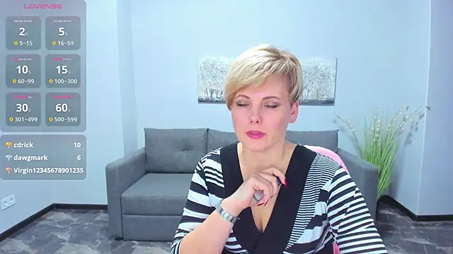 Julia Wilsone online show from January 26, 2025, 4:51 pm