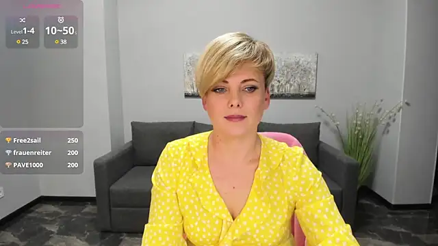 Julia Wilsone online show from January 18, 2025, 3:59 pm