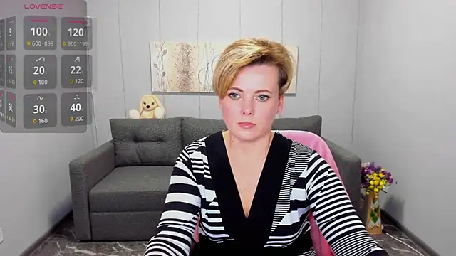 Julia Wilsone online show from January 27, 2025, 1:09 pm
