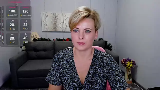 Julia Wilsone online show from January 8, 2025, 4:11 pm