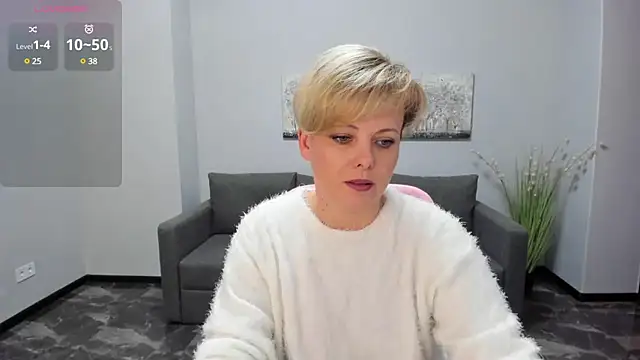 Julia Wilsone online show from January 16, 2025, 12:52 pm