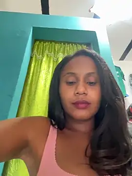 Snapshot of AlisonHoot69 chatting on October 27, 2025, 6:20 pm AlisonHoot69 online show from October 27, 2025, 6:20 pm