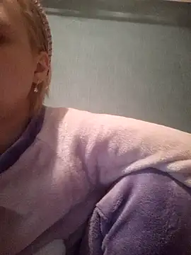 Snapshot of Gussie_Bridie chatting on January 25, 2025, 2:25 pm Gussie Bridie online show from January 25, 2025, 2:25 pm