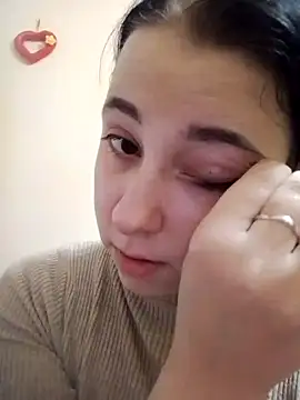 Snapshot of Gussie_Bridie chatting on October 4, 2025, 4:47 am Gussie Bridie online show from October 4, 2025, 4:47 am