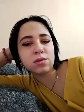 Snapshot of Gussie_Bridie chatting on October 10, 2025, 4:46 am Gussie Bridie online show from October 10, 2025, 4:46 am