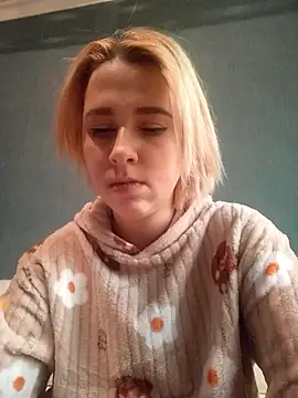 Snapshot of Gussie_Bridie chatting on March 3, 2025, 2:17 pm Gussie Bridie online show from March 3, 2025, 2:17 pm