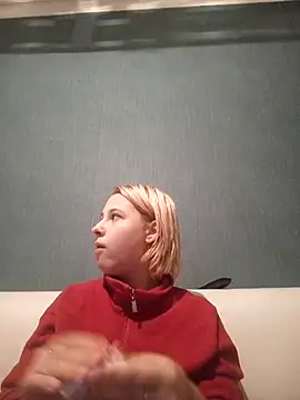 Snapshot of Gussie_Bridie chatting on January 30, 2025, 3:19 pm Gussie Bridie online show from January 30, 2025, 3:19 pm