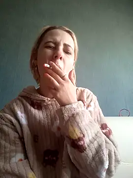 Snapshot of Gussie_Bridie chatting on March 6, 2025, 7:25 am Gussie Bridie online show from March 6, 2025, 7:25 am