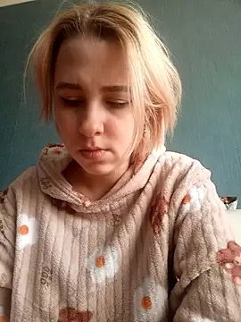 Snapshot of Gussie_Bridie chatting on March 4, 2025, 10:24 am Gussie Bridie online show from March 4, 2025, 10:24 am