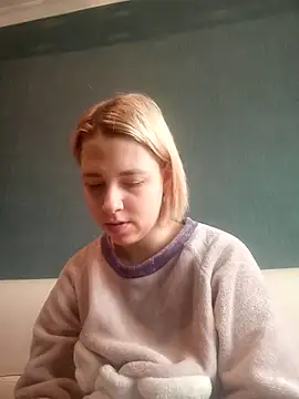 Snapshot of Gussie_Bridie chatting on February 26, 2025, 2:38 pm Gussie Bridie online show from February 26, 2025, 2:38 pm