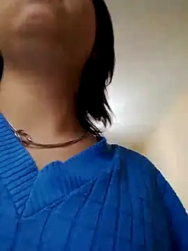 Snapshot of Gussie_Bridie chatting on October 1, 2025, 3:33 am Gussie Bridie online show from October 1, 2025, 3:33 am